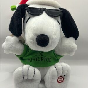 Snoopy Holiday Plush Toy Joe Mistletoe has tags, no sound